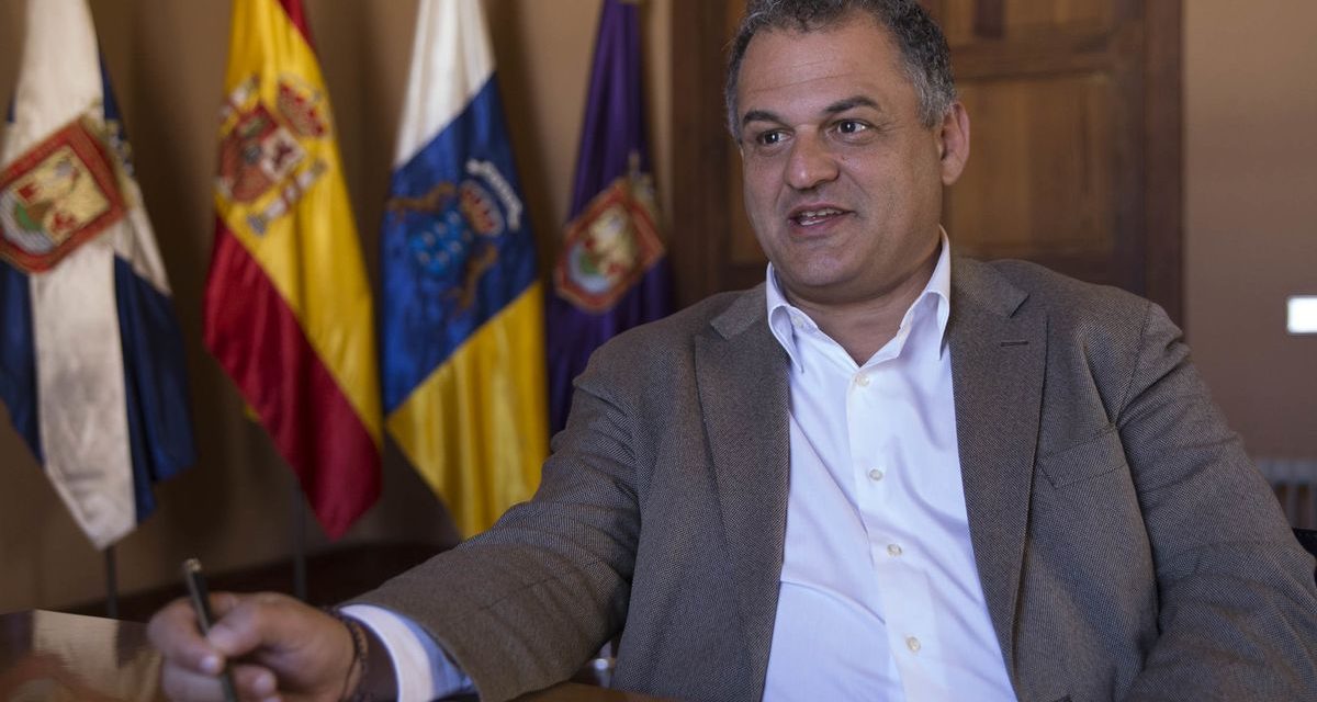 José Alberto Díaz presenta la renuncia al acta de concejal en La Laguna