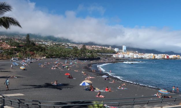 Puerto de la Cruz reabre las playas de Punta Brava y El Castillo