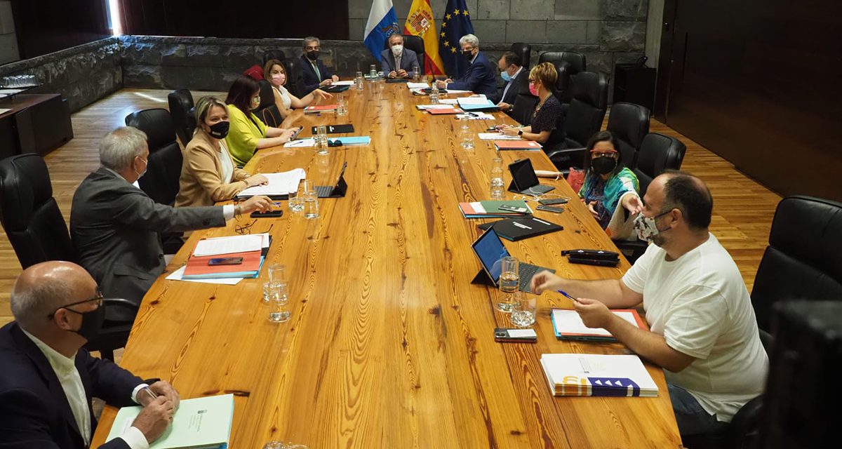 El Gobierno de Canarias plantea modificar hoy varias restricciones
