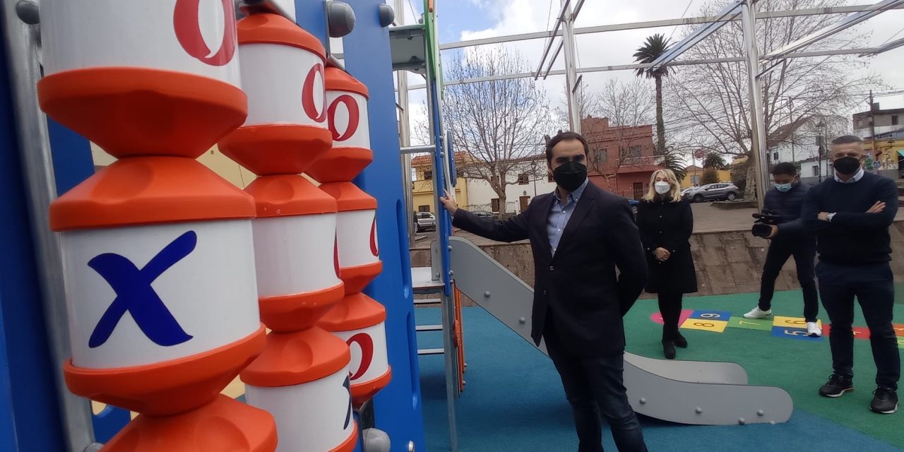 El Ayuntamiento inaugura el parque infantil de Los Narajeros, modelo para el plan municipal proyectado a medio plazo   
