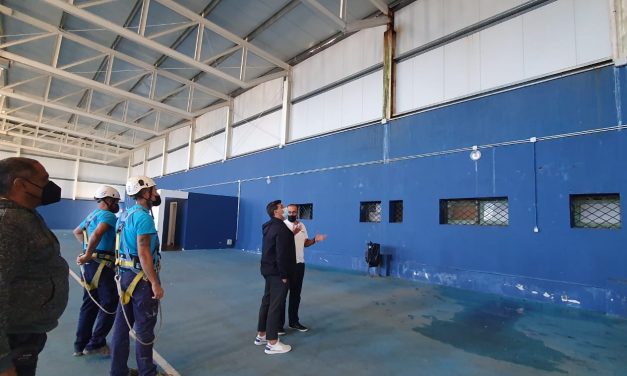 Inician las obras de mejora en el Polideportivo cubierto de La Vera  