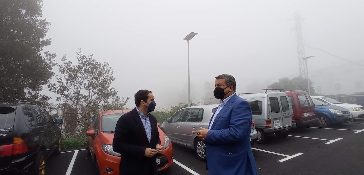 El Ayuntamiento estudia renovar la instalación del alumbrado público con un sistema que se abastezca de energía solar