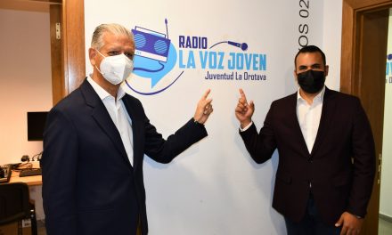 La Casa de la Juventud villera pone en marcha su radio