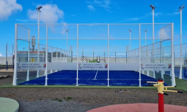 Inauguración de las pistas de pádel en el «Complejo Deportivo La Teja» 