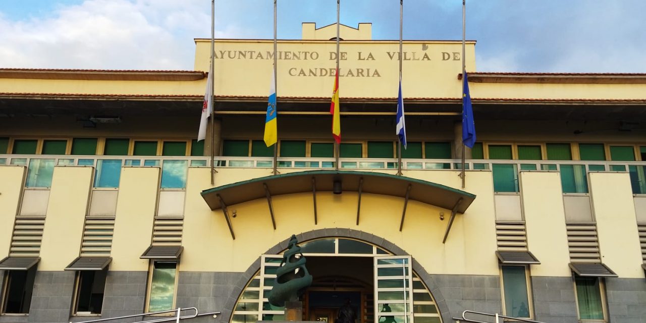 Fotonoticia. Banderas a media asta. Luto oficial￼