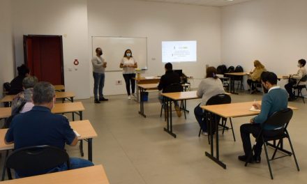 La AEDL informa a una veintena de emprendedores sobre subvenciones para la promoción del empleo 