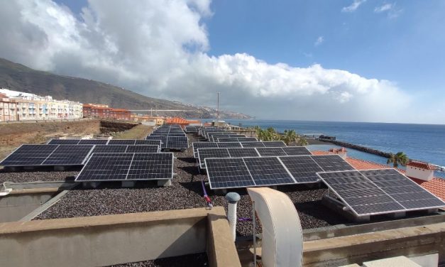 La Zona Joven de Punta Larga ya cuenta con paneles fotovoltaicos para la producción de electricidad 