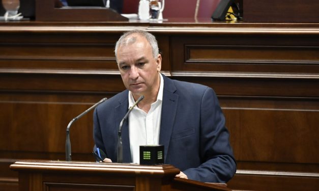 Claves del discurso del portavoz parlamentario de Nueva Canarias (NC), Luis Campos. ￼ 