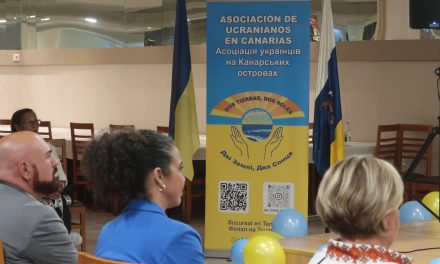 Las familias ucranianas agradecen en un emotivo acto la acogida de la ciudad   
