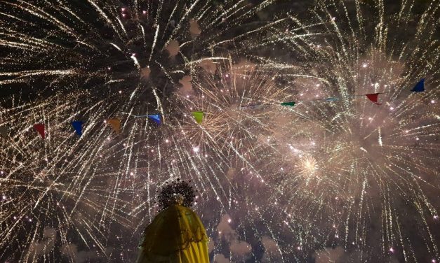 Puerto de Santiago se iluminará este sábado con más de 1.000 kilos de material pirotécnico.