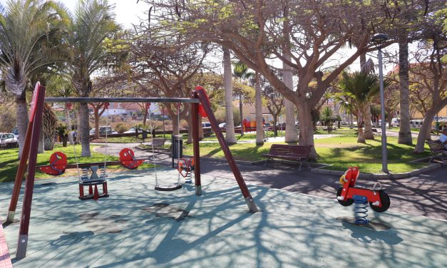 El Ayuntamiento de Arona inicia una evaluación delos parques infantiles y zonas de juego del municipio.