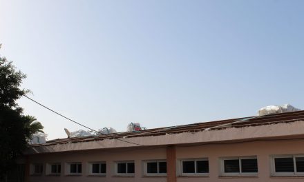 Obras de retirada del techo de amianto en el colegio de El Río, una demanda histórica.