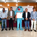 El alcalde presenta la VII edición del proyecto “Un Mar de Experiencias 2024”