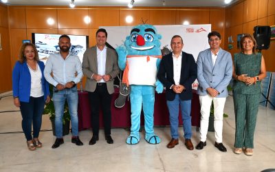 El alcalde presenta la VII edición del proyecto “Un Mar de Experiencias 2024”