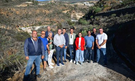 El Ayuntamiento de Arico celebra la mejora del camino rural Fuente Nueva.